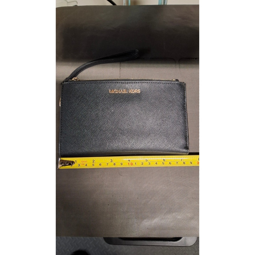 Michael KorsJet Set Black Saffiano Leather Smartphone WristletWallet Gold HW(B6)